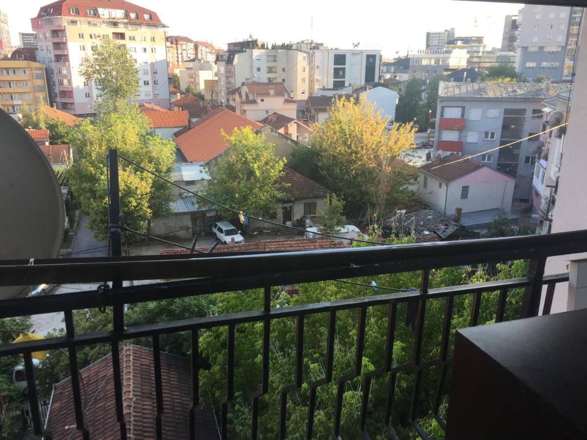 Central Apartment Pristina Exterior foto